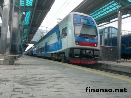 В 2017-м в Украине на 35% подорожают услуги ж/д транспорта