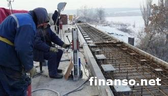 На Донбассе массово восстанавливают разрушенные войной мосты