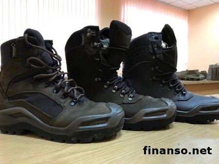 У президента продемонстрировали новую форму для ВСУ на 2017 год