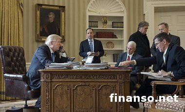 Белый дом и Кремль прокомментировали переговоры Трампа и Путина