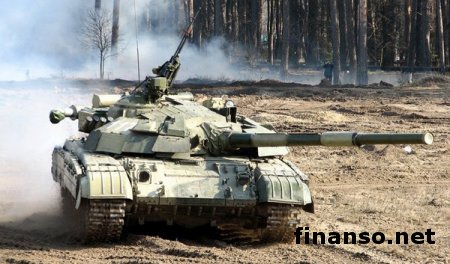 Ситуация на Донбассе: боевики формируют танковые группы