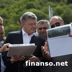 Украина будет помогать Грузии восстановить территориальную целостность – Порошенко