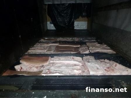 Россиянка, чтобы возить сигареты в Польшу, шесть раз меняла свою фамилию