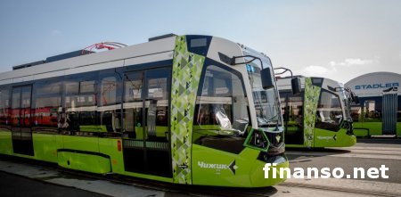 Компания «Штадлер Минск» представила инновационный трамвай