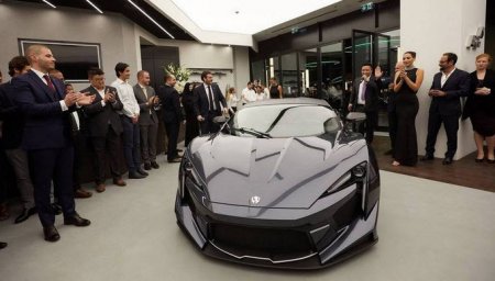 Производитель суперкаров W Motors сообщил о начале выпуска Fenyr SuperSport
