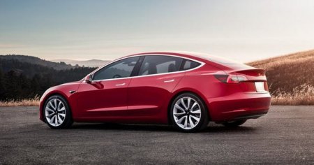 Tesla нарастила выпуск Model 3, но на запланированный уровень пока не вышла  