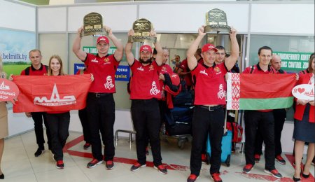 В столице Беларуси встретили триумфаторов гонки Turkmen Desert Race.