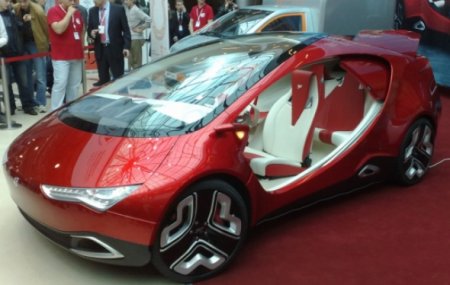 Над созданием российского ё-мобиля трудились несколько белорусов