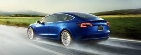 Tesla начинает продажи бюджетной версии Model 3